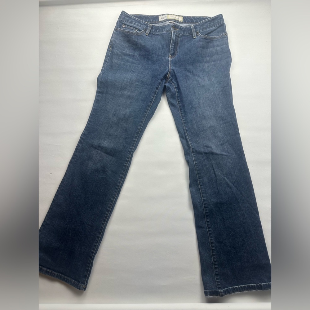Classic Women's LOFT curvy boot blue Jeans. Size 10